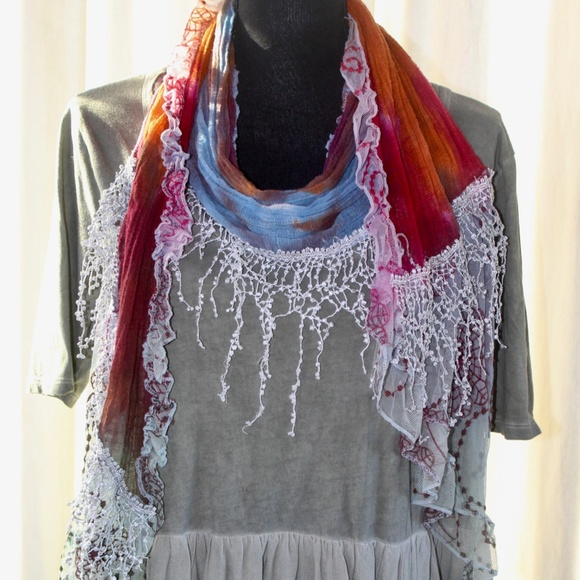 Gently Used Very Pretty And Fun Patchwork Scarf, Great Fringe a Ruffle Detail - Picture 1 of 1